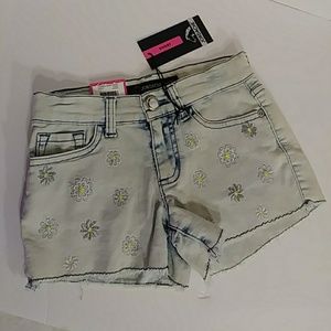 NEW "Jordache" Daisy shorts